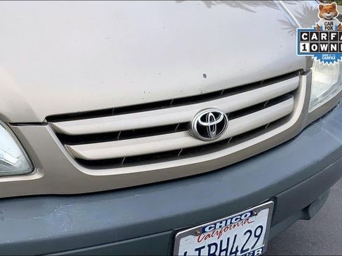 Used 2001 Toyota Sienna LE image 29