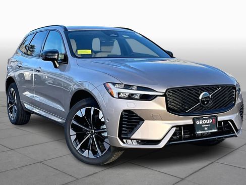 New 2026 Volvo XC60 B5 Plus w/ Protection Package Premier image 17