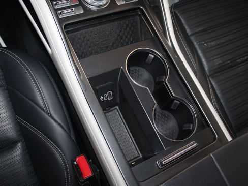 Used 2024 Lincoln Nautilus Reserve image 54