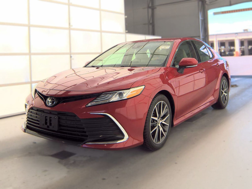 Used 2023 Toyota Camry XLE w/ Cold Weather Package AWD/4WD image 1