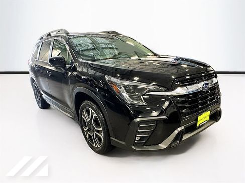 Used 2026 Subaru Ascent Limited AWD/4WD image 3