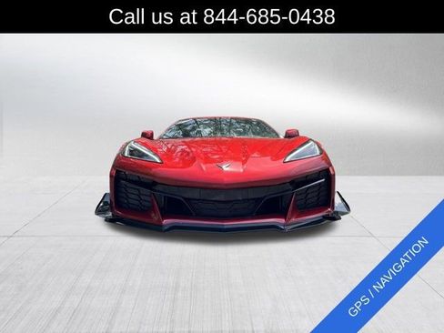 Used 2024 Chevrolet Corvette Z06 w/ Z07 Performance Package RWD image 2