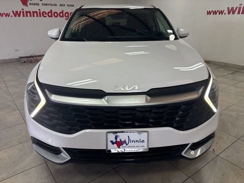 Used 2025 Kia Sportage LX AWD/4WD image 2