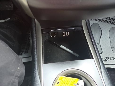 Used 2018 Lincoln MKC Premiere image 26