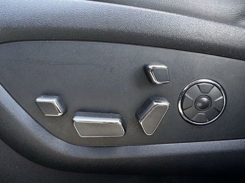 Used 2019 Lincoln Nautilus Reserve image 27