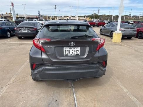 Used 2021 Toyota C-HR LE image 7