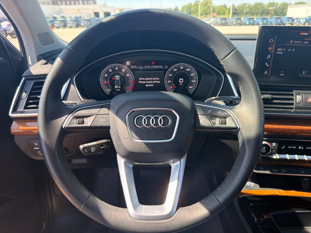 Used 2023 Audi Q5 2.0T Premium Plus w/ Premium Plus Package AWD/4WD image 12