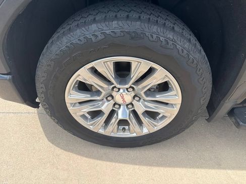 Used 2021 GMC Sierra 1500 Denali AWD/4WD image 2