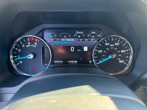 Used 2022 Ford F250 Lariat w/ Tremor Off-Road Package image 28