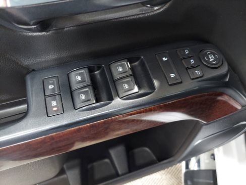 Used 2019 GMC Sierra 2500 SLT AWD/4WD image 17