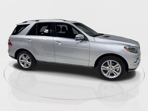 Used 2015 Mercedes-Benz ML 350 ML 350 4MATIC Sport Utility 4D image 15