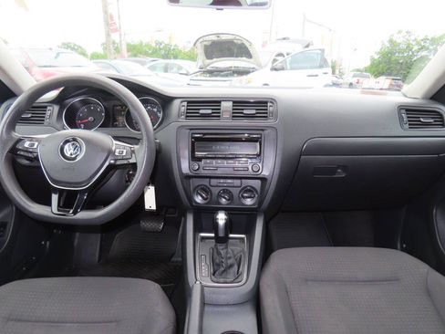Used 2015 Volkswagen Jetta S FWD image 43