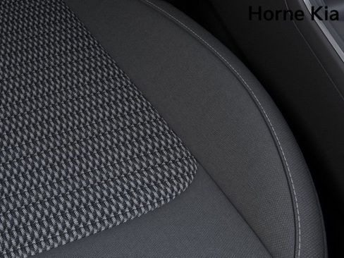 New 2025 Kia Sorento LX image 24