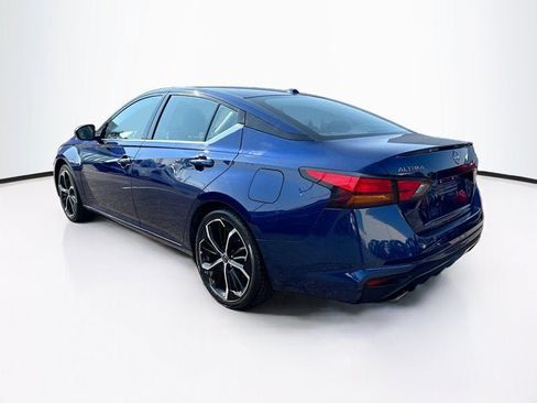 Used 2024 Nissan Altima 2.5 SR FWD image 7