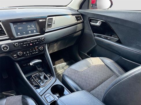 Used 2019 Kia Niro EX FWD image 22
