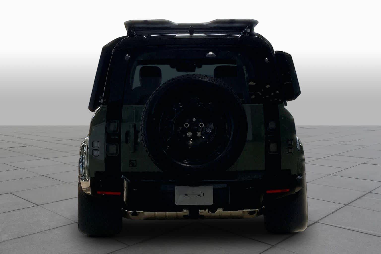New 2026 Land Rover Defender 110 AWD/4WD image 4