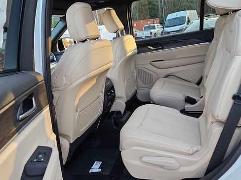 New 2025 Jeep Grand Cherokee L Limited w/ Luxury Tech Group II image 6