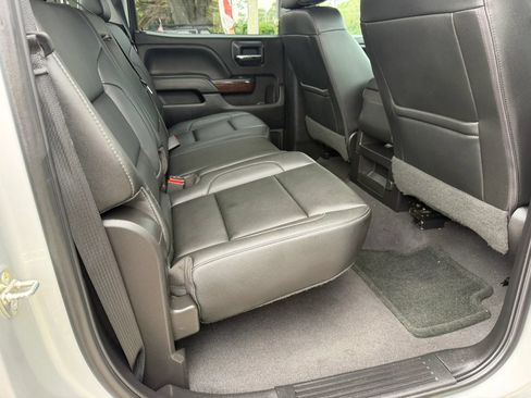 Used 2019 GMC Sierra 2500 SLT w/ Duramax Plus Package AWD/4WD image 16