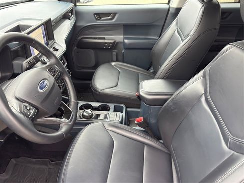 Used 2024 Ford Maverick Lariat w/ Black Appearance Package image 12