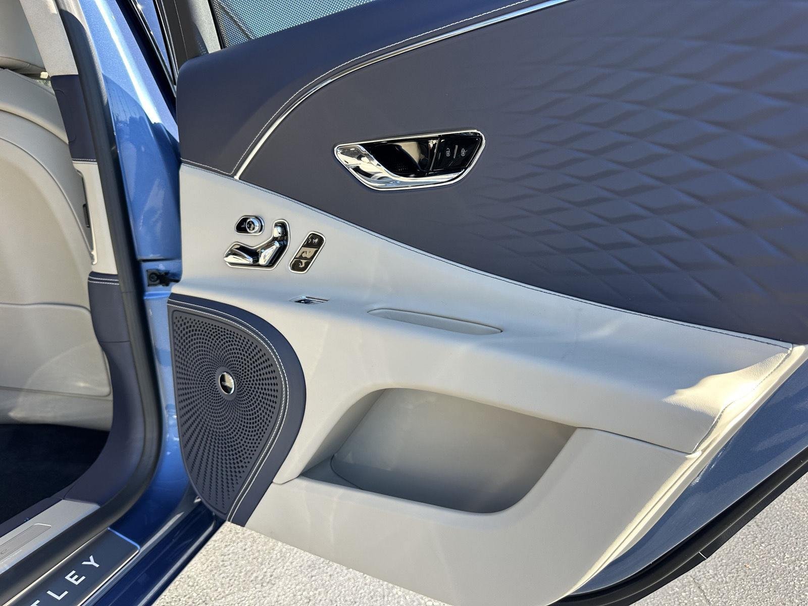 New 2027 Bentley Flying Spur AWD/4WD image 21