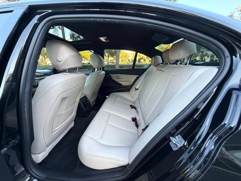 Used 2017 BMW 330i Sedan RWD image 10