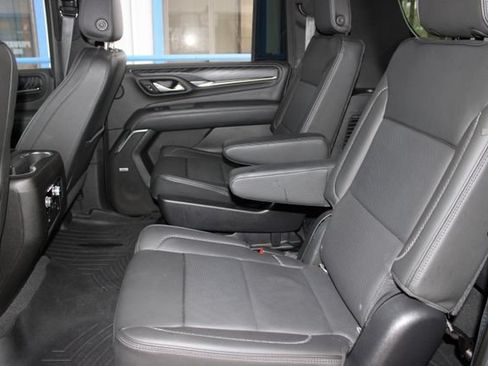 Used 2021 GMC Yukon XL Denali w/ Denali Premium Package AWD/4WD image 23