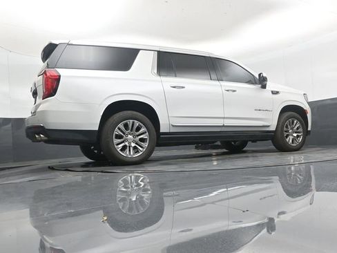 Used 2022 GMC Yukon XL Denali AWD/4WD image 40