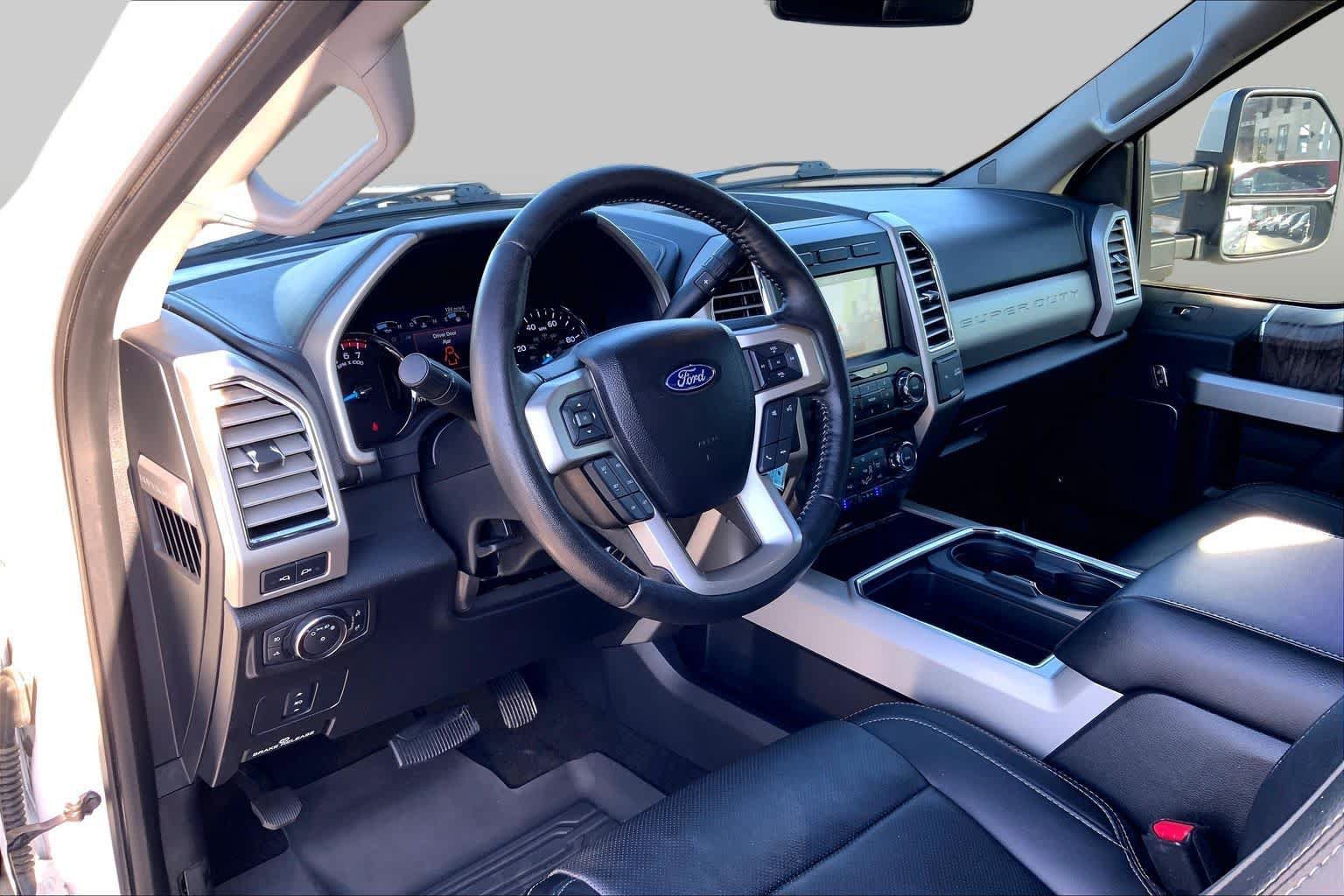 Used 2017 Ford F250 Lariat w/ Lariat Value Package RWD image 15