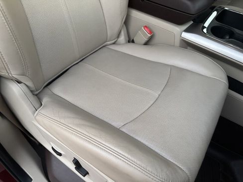 Used 2018 RAM 2500 Laramie w/ Convenience Group image 30