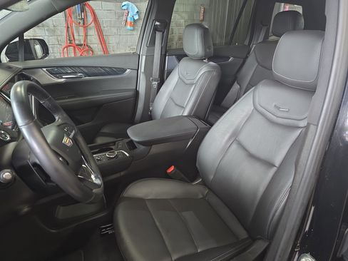 Used 2023 Cadillac XT6 Premium Luxury AWD/4WD image 15