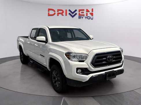 Used 2023 Toyota Tacoma SR5 RWD image 7
