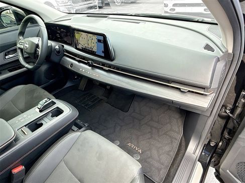 Used 2023 Nissan Ariya FWD image 34