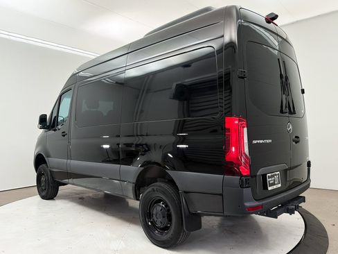 Used 2024 Mercedes-Benz Sprinter 2500 image 14
