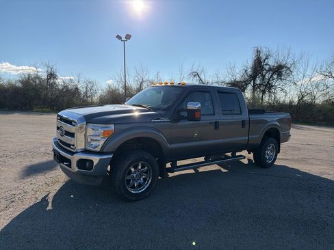 Used 2014 Ford F250 XLT w/ XLT Premium Package image 7