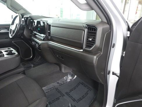 Used 2022 Chevrolet Silverado 1500 LT image 10