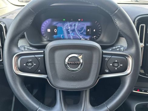 Certified 2024 Volvo XC40 B5 Ultimate w/ Protection Package Premier AWD/4WD image 17