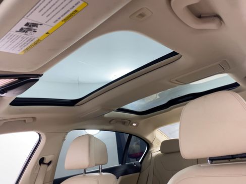 Used 2020 BMW 740i image 12