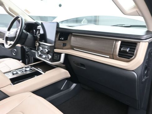 Used 2024 Ford Expedition Max Limited image 20