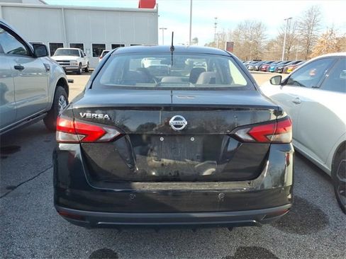 Certified 2022 Nissan Versa S image 3