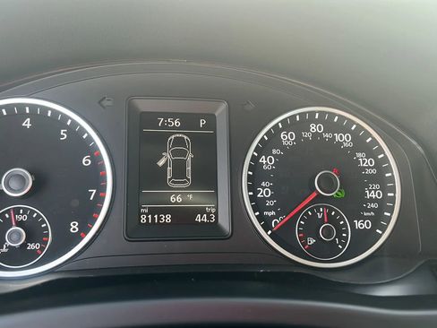 Used 2016 Volkswagen Tiguan SE image 17