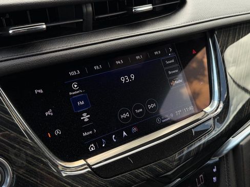 Used 2023 Cadillac XT6 Premium Luxury w/ Technology Package image 19