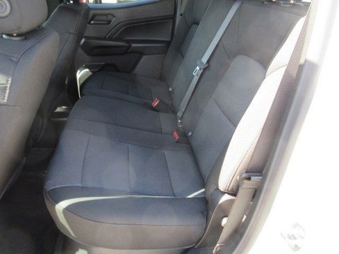 New 2025 Chevrolet Colorado W/T image 15