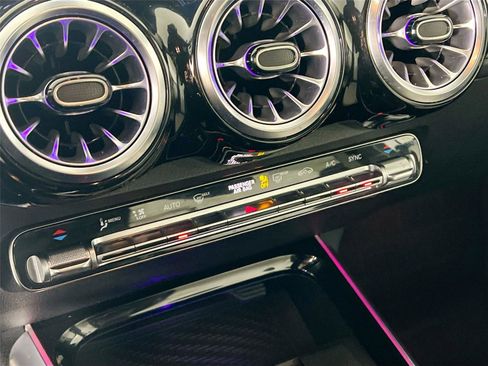 Certified 2023 Mercedes-Benz GLB 250 4MATIC image 14