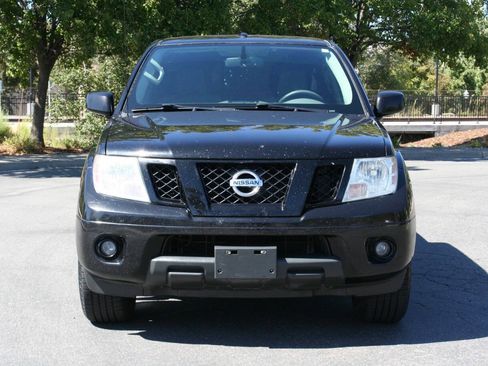 Used 2018 Nissan Frontier SV w/ Value Truck Package RWD image 3