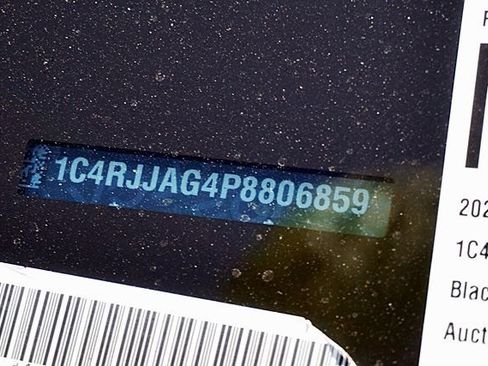 Used 2023 Jeep Grand Cherokee L Laredo RWD image 38