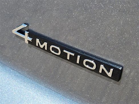 New 2025 Volkswagen Atlas Cross Sport SE image 8