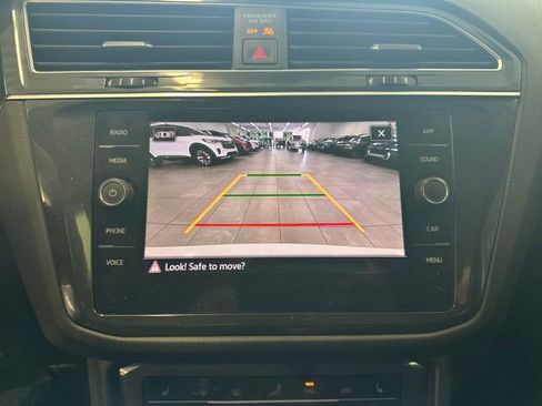 Used 2022 Volkswagen Tiguan SE R-Line AWD/4WD image 22