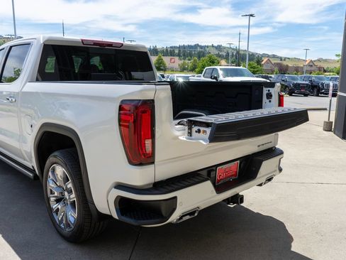 Used 2025 GMC Sierra 1500 Denali w/ Denali Reserve Package AWD/4WD image 35
