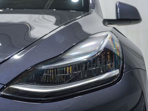 Used 2021 Tesla Model Y Long Range image 8