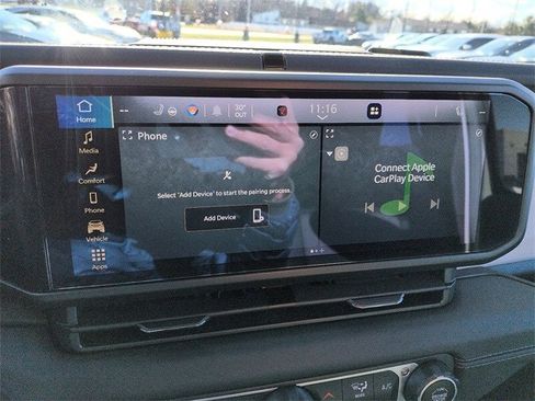 Used 2024 Jeep Wrangler Sahara image 21